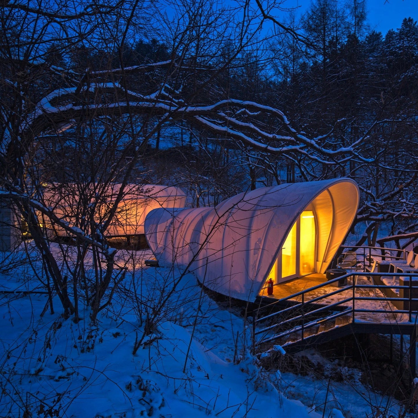 Outdoor Pod Luxury Tent Pupa Camping Glamping Tent