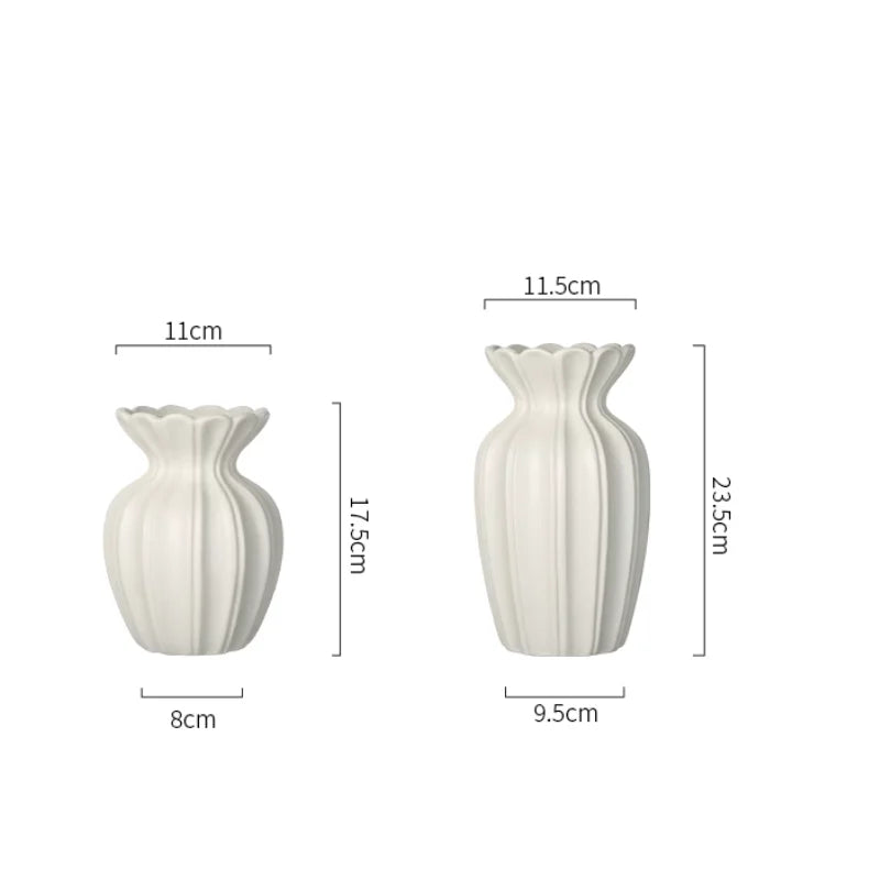 American retro cream white ceramic vase, living room, coffee table, flower arrangement, high-end feeling, water-based fresh flow